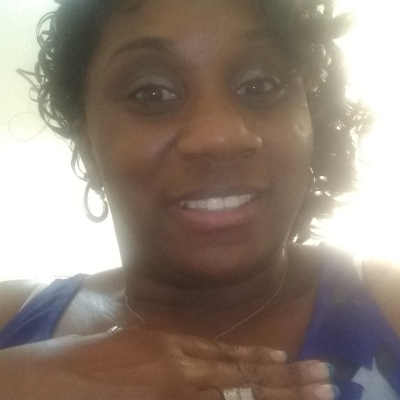 Meet your Posher, Linda - Picture 2 of 2